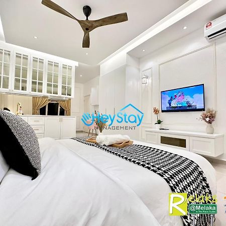 Novo 8 Residence Bachang By Heystay Management Kampong Tambak Εξωτερικό φωτογραφία