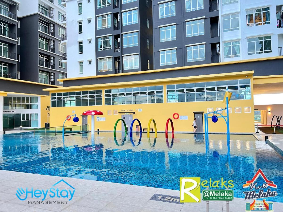 Novo 8 Residence Bachang By Heystay Management Kampong Tambak Εξωτερικό φωτογραφία