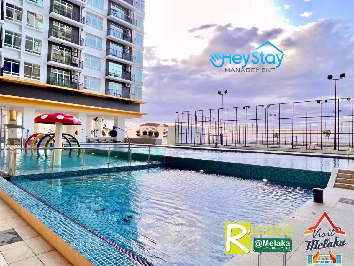 Novo 8 Residence Bachang By Heystay Management Kampong Tambak Εξωτερικό φωτογραφία