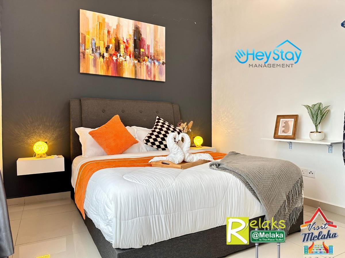 Novo 8 Residence Bachang By Heystay Management Kampong Tambak Εξωτερικό φωτογραφία