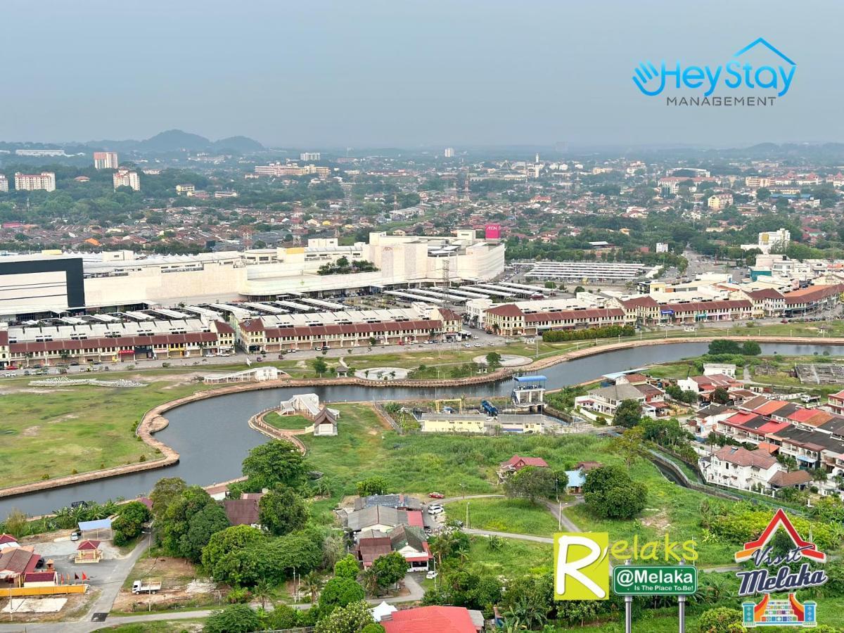 Novo 8 Residence Bachang By Heystay Management Kampong Tambak Εξωτερικό φωτογραφία