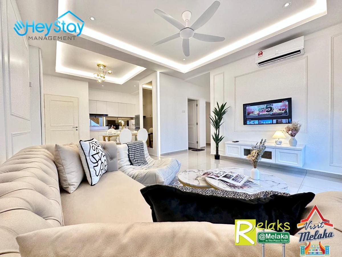 Novo 8 Residence Bachang By Heystay Management Kampong Tambak Εξωτερικό φωτογραφία
