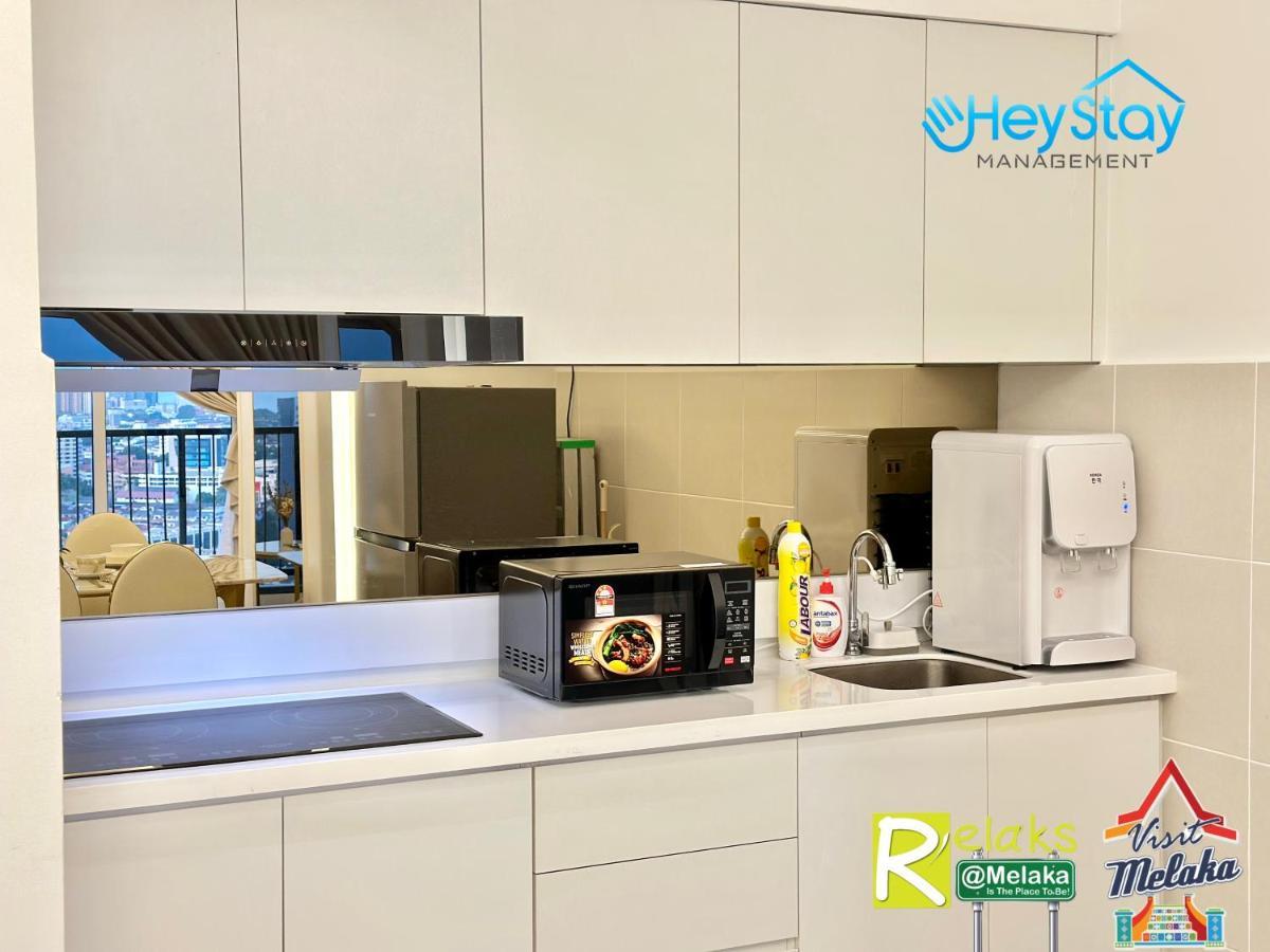 Novo 8 Residence Bachang By Heystay Management Kampong Tambak Εξωτερικό φωτογραφία