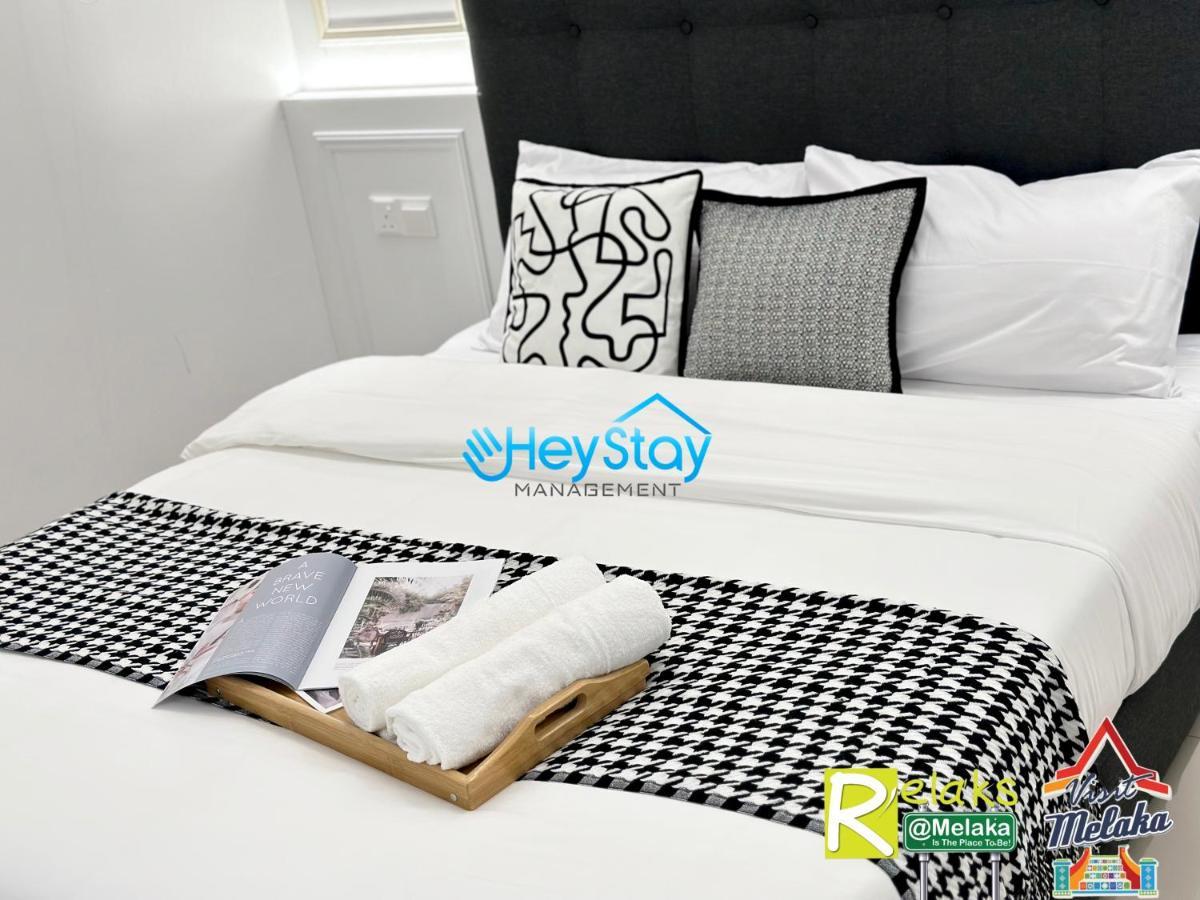 Novo 8 Residence Bachang By Heystay Management Kampong Tambak Εξωτερικό φωτογραφία